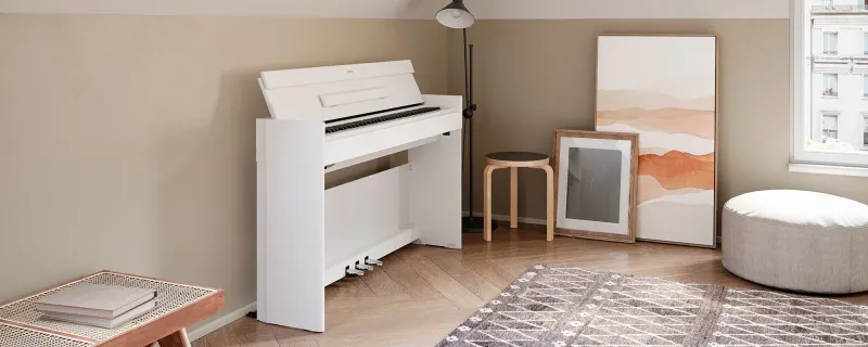 Piano numérique meublé Yamaha Arius modèle YDP S55 blanc mat à Montpellier
