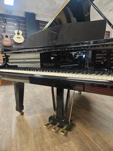 Feurich modèle 190 d’occasion noir brillant 