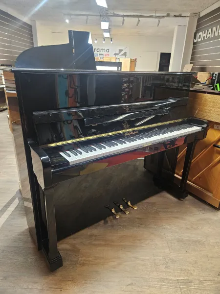 Piano droit d'occasion Rameau modèle Royal 122 noir brillant à Montpellier